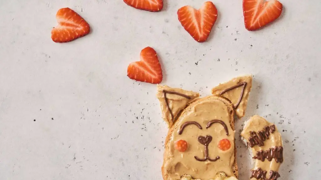 Can cats eat peanut butter and bread