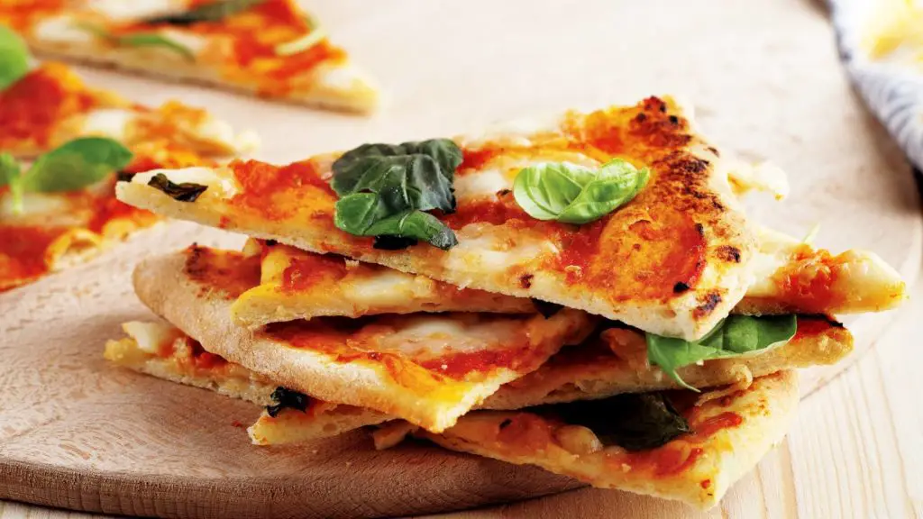 Homemade dog safe pizza recipe 4 can dogs eat pizza rolls Homemade dog-safe pizza recipe