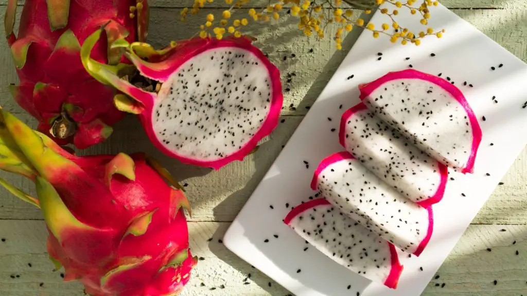 How to prepare dragon fruit for your pup?